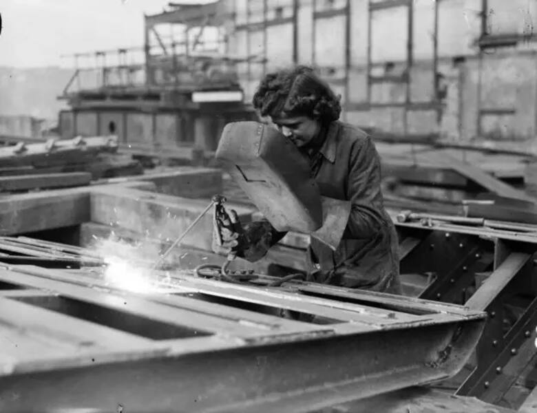 El Puente que Construyeron las Mujeres: Waterloo Bridge, la Hazaña Olvidada