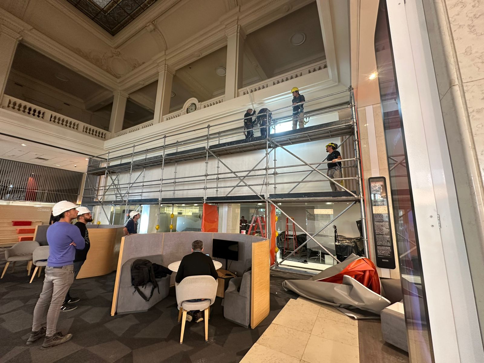 Estructura Soporte Cuadro Benito Quinquela Martín — Casa Matriz Banco Galicia - foto 8